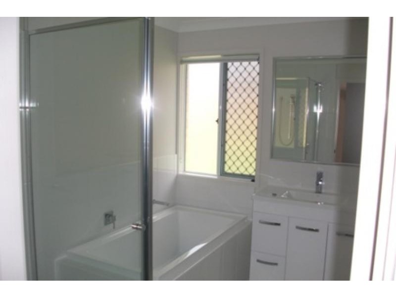 13 Burns Ct, Augustine Heights QLD 4300