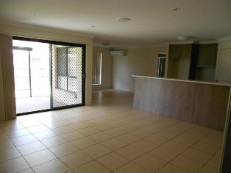 4 Webb Rd, Loganlea QLD 4131