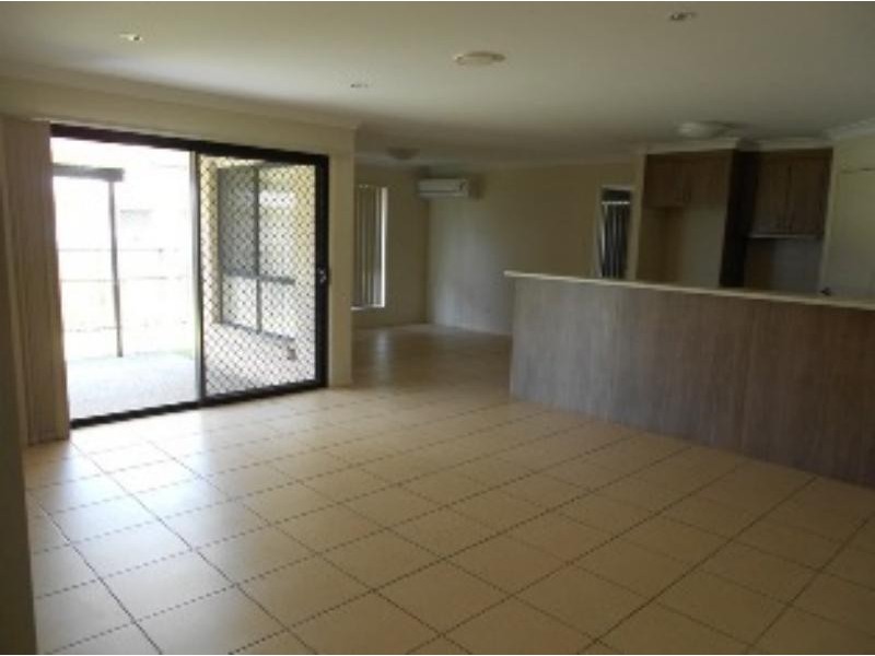 4 Webb Rd, Loganlea QLD 4131