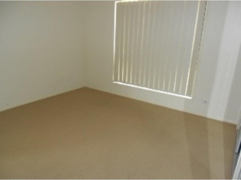 4 Webb Rd, Loganlea QLD 4131