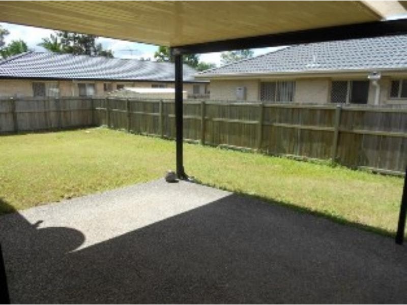 4 Webb Rd, Loganlea QLD 4131