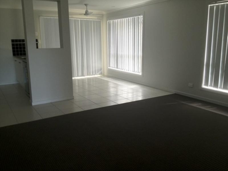 7 Penfolds  Ct, Holmview QLD 4207