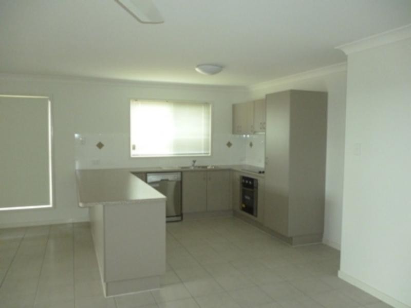 7 Carnell St, Goodna QLD 4300