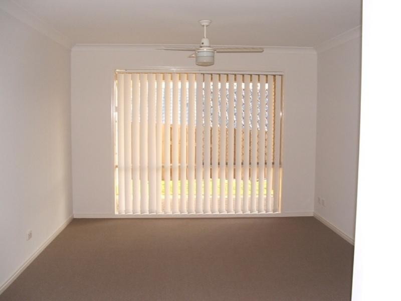 43 Angourie Cres, Pacific Pines QLD 4211