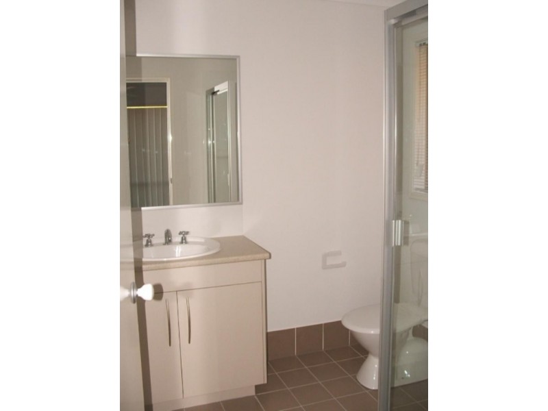 43 Angourie Cres, Pacific Pines QLD 4211