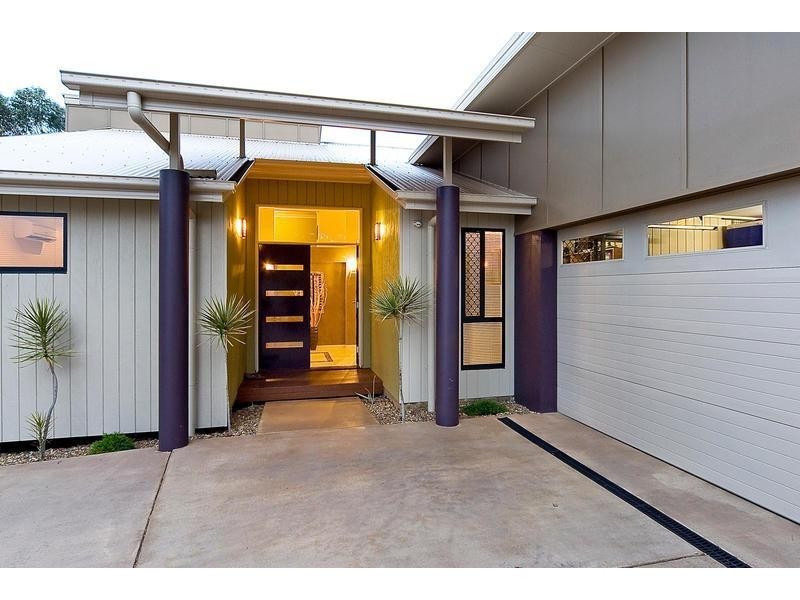 51 Jasmine Cres, Shailer Park QLD 4128