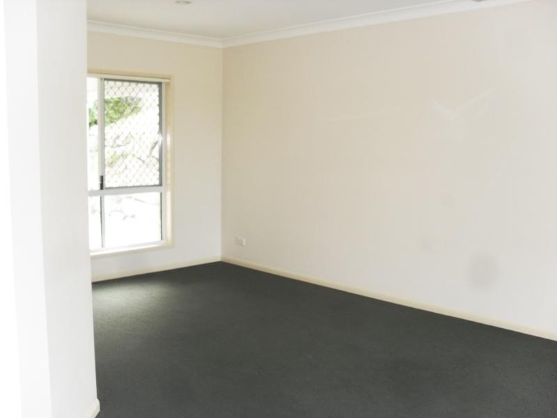3 Rourke St, Mudgeeraba QLD 4213