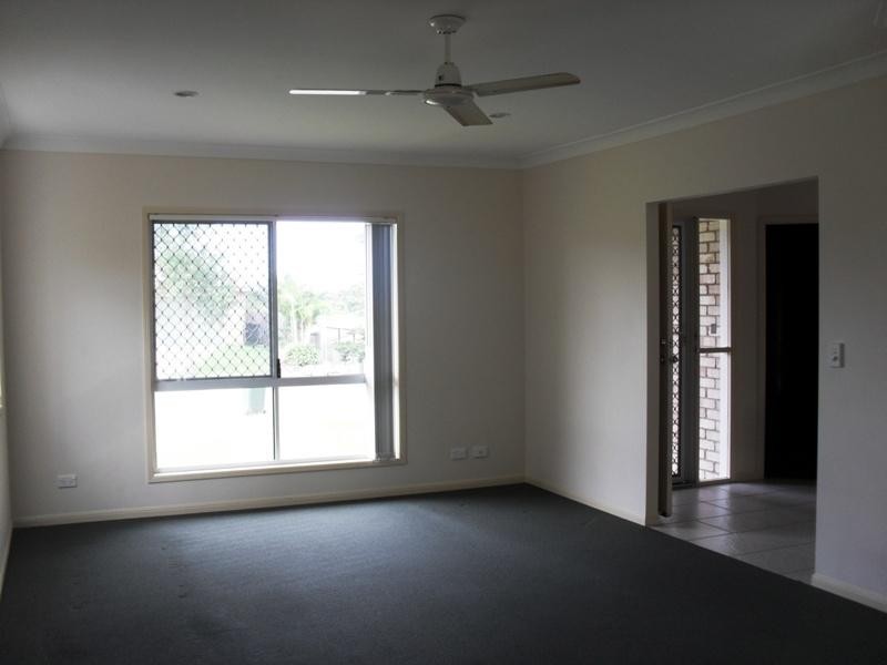 3 Rourke St, Mudgeeraba QLD 4213