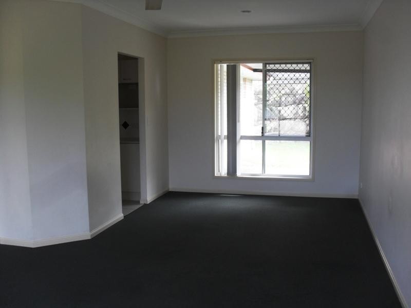 3 Rourke St, Mudgeeraba QLD 4213