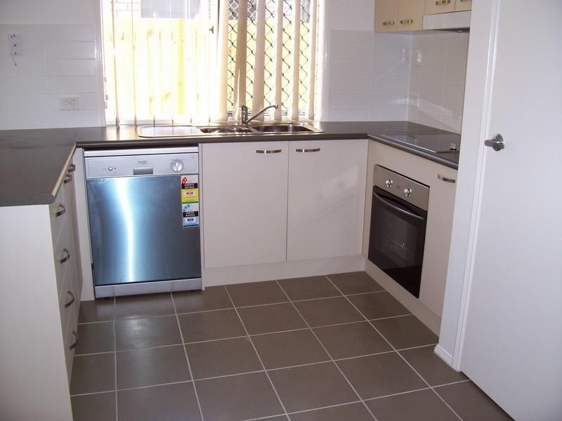 38 Griffen Pl, Crestmead QLD 4132