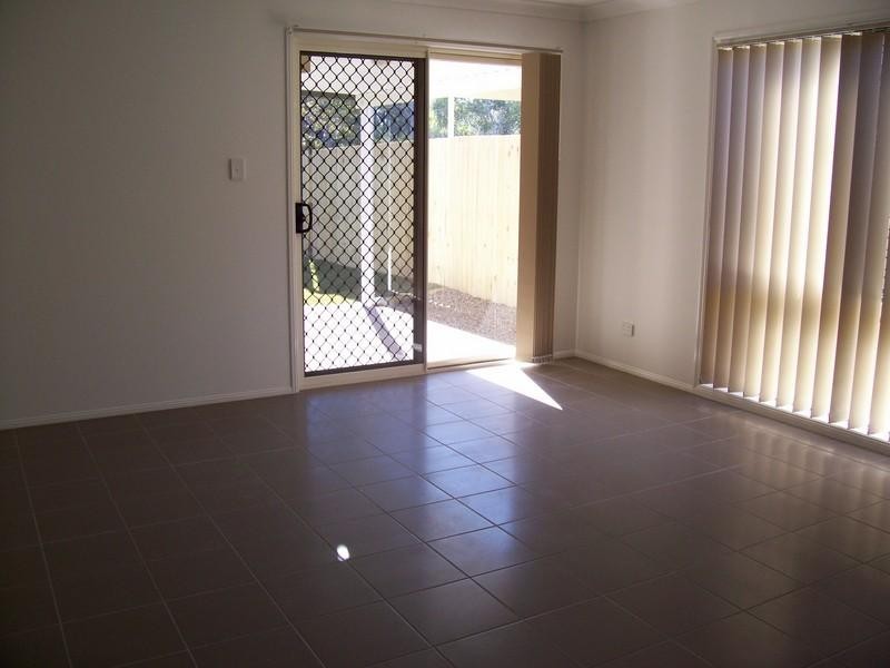 38 Griffen Pl, Crestmead QLD 4132