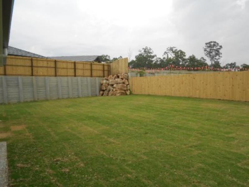 11 Stanbury  Dr, Goodna QLD 4300