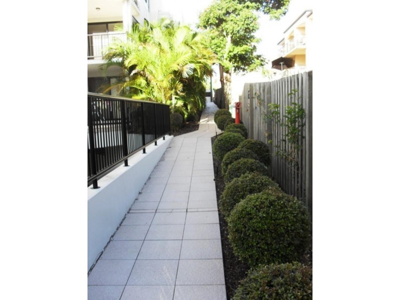 17/15 Lloyd St, Southport QLD 4215