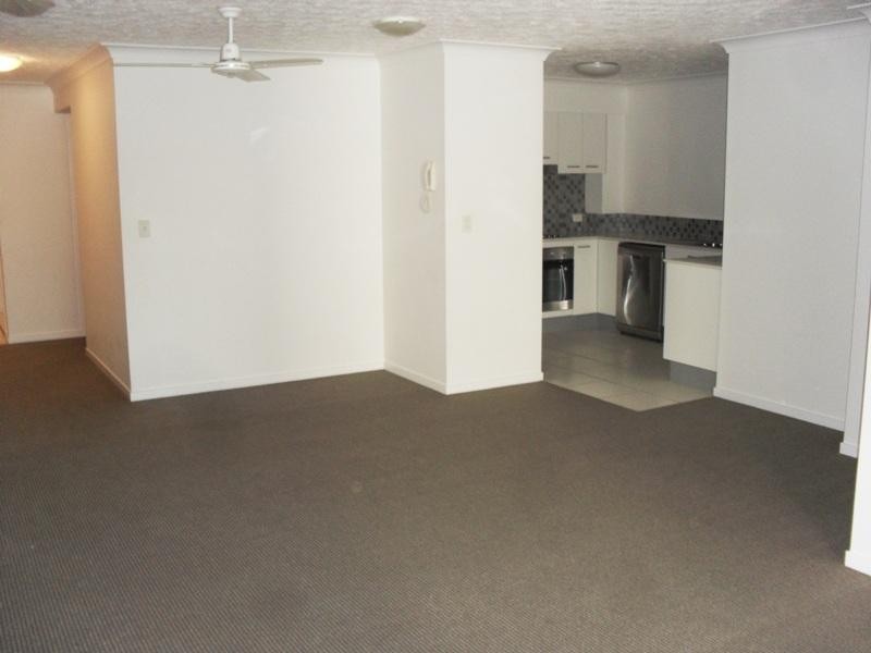 17/15 Lloyd St, Southport QLD 4215