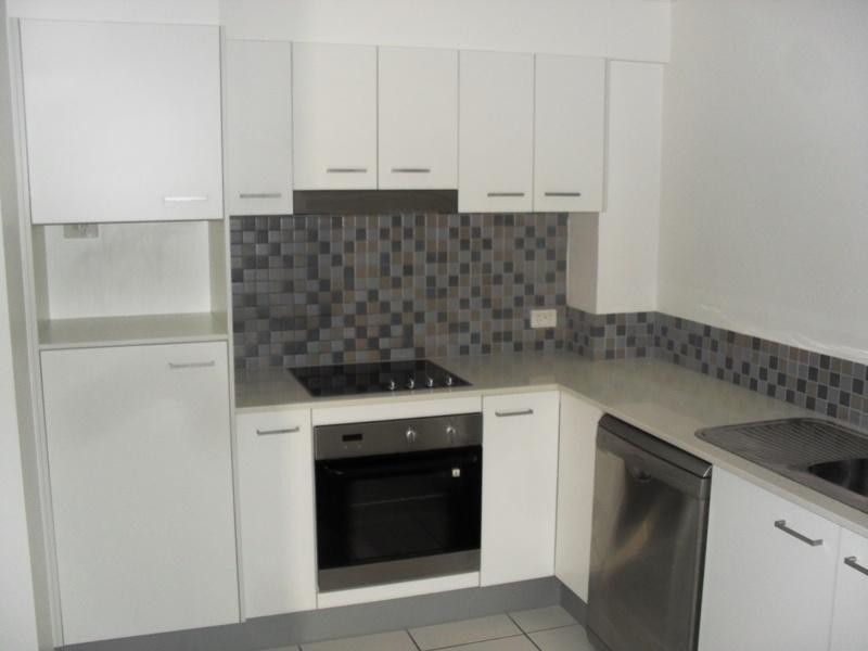 17/15 Lloyd St, Southport QLD 4215
