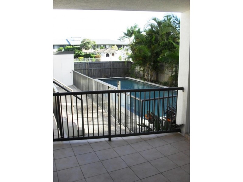 6/4-6 Proud  St, Labrador QLD 4215