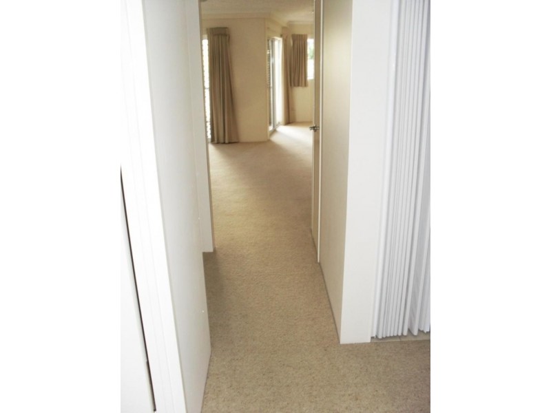 6/4-6 Proud  St, Labrador QLD 4215