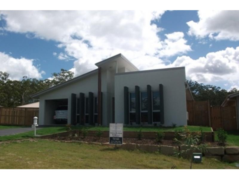 11 burns  Ct, Augustine Heights QLD 4300