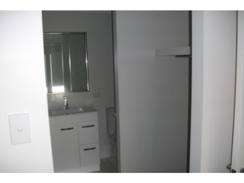 11 burns  Ct, Augustine Heights QLD 4300