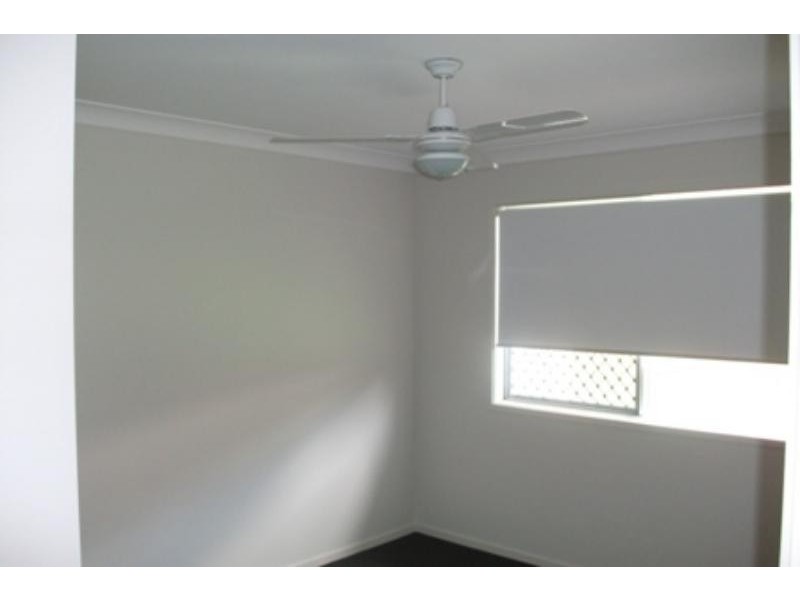 11 burns  Ct, Augustine Heights QLD 4300