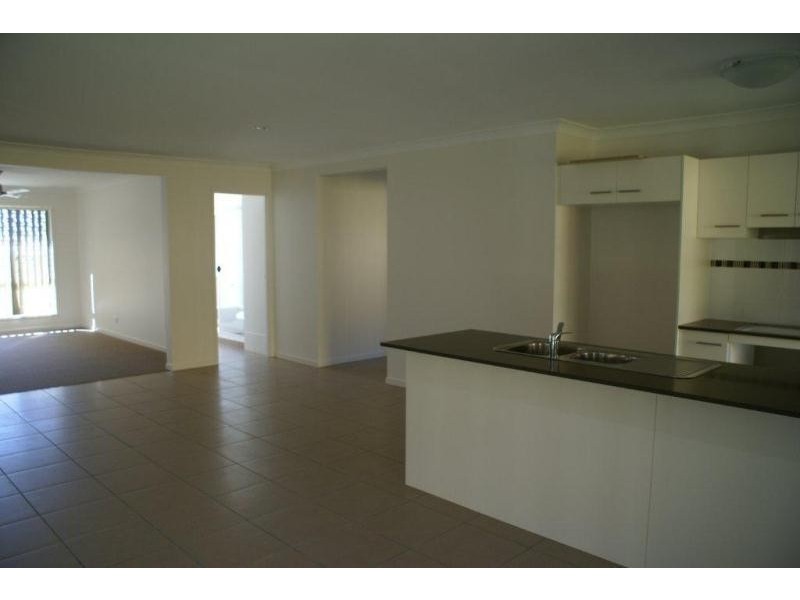 17 Bellflower Cres, Mount Cotton QLD 4165