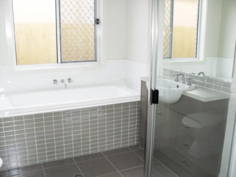 41 Collingrove Cct, Pimpama QLD 4209