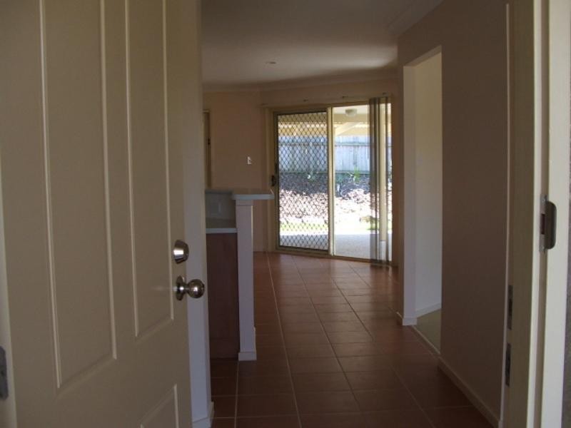 3 Buddy Holly Cl, Parkwood QLD 4214