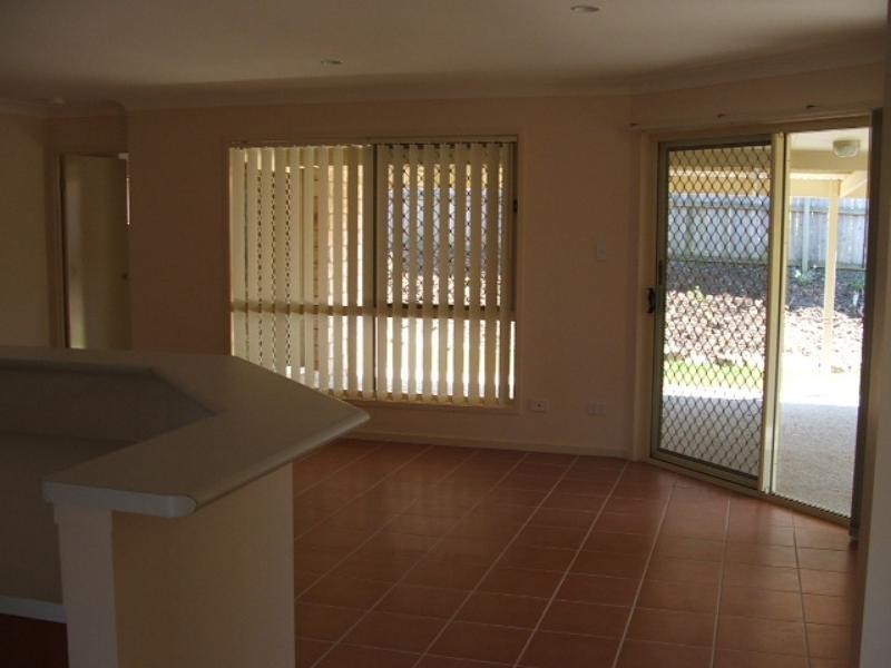 3 Buddy Holly Cl, Parkwood QLD 4214