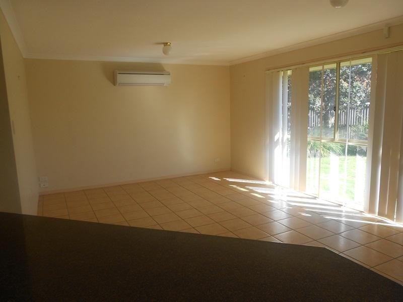 16 Meadowbrook Dr, Meadowbrook QLD 4131