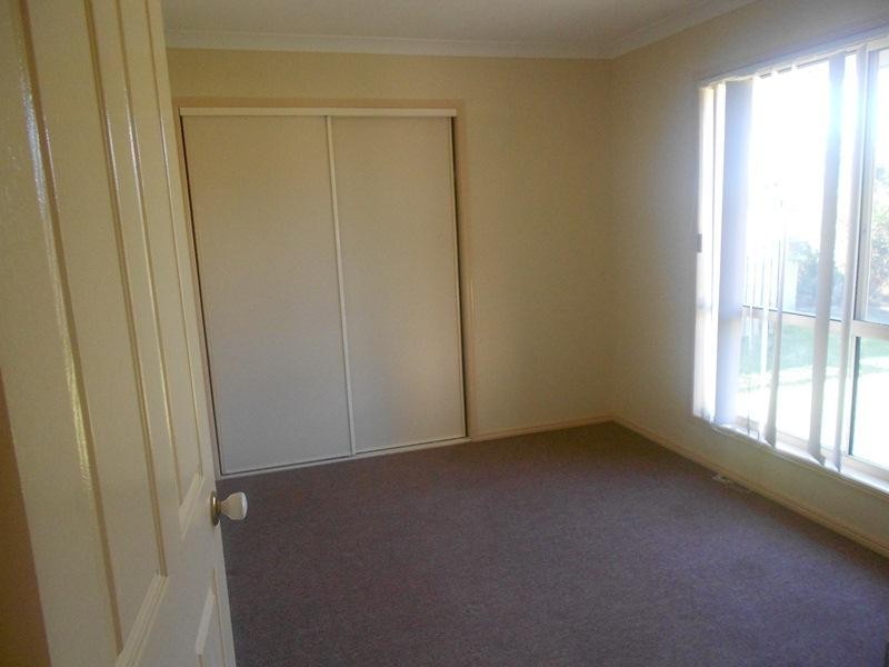 16 Meadowbrook Dr, Meadowbrook QLD 4131