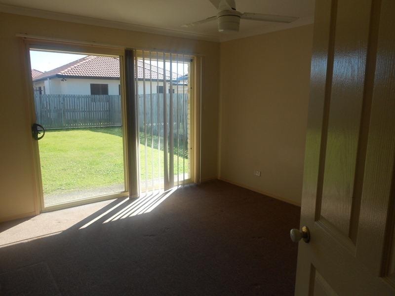16 Meadowbrook Dr, Meadowbrook QLD 4131