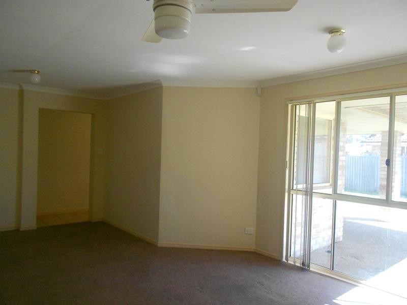 16 Meadowbrook Dr, Meadowbrook QLD 4131