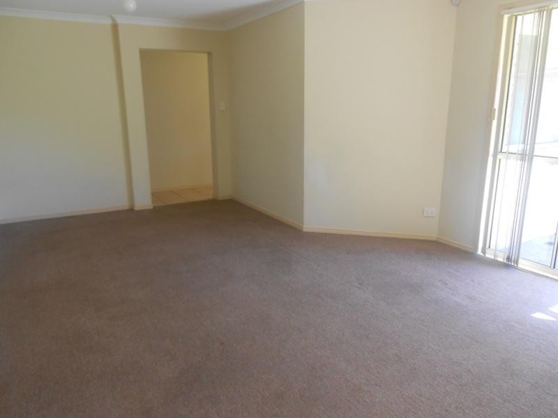 16 Meadowbrook Dr, Meadowbrook QLD 4131