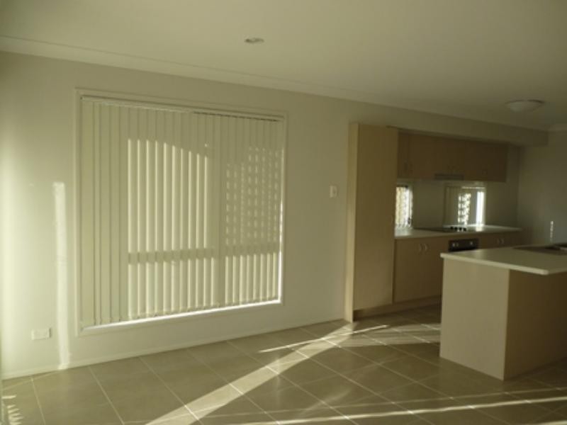 77 Huntley Cres, Redbank Plains QLD 4301