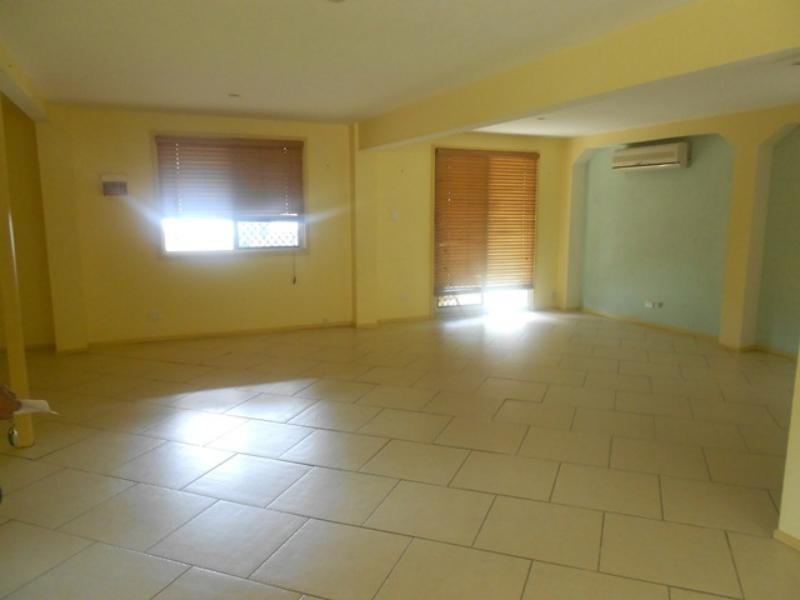 27 Karoonda Cres, Rochedale South QLD 4123