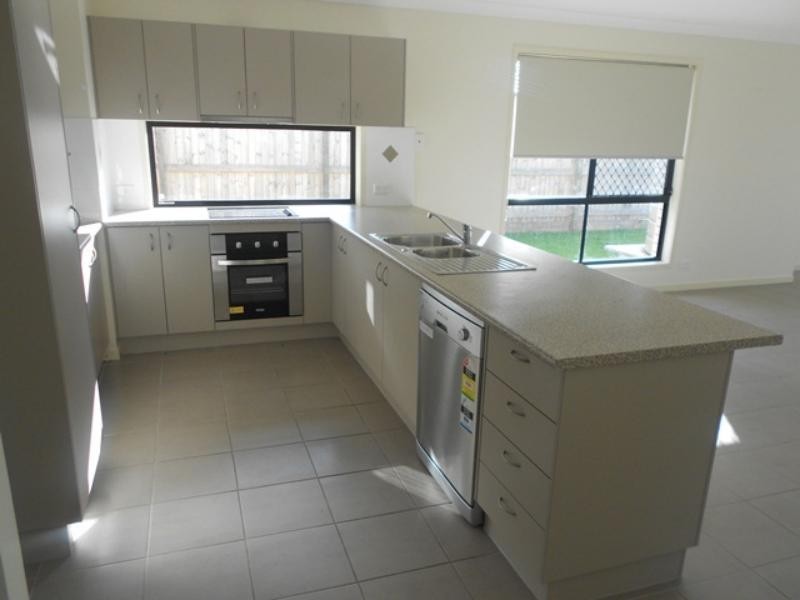 149 Alawoona St, Redbank Plains QLD 4301