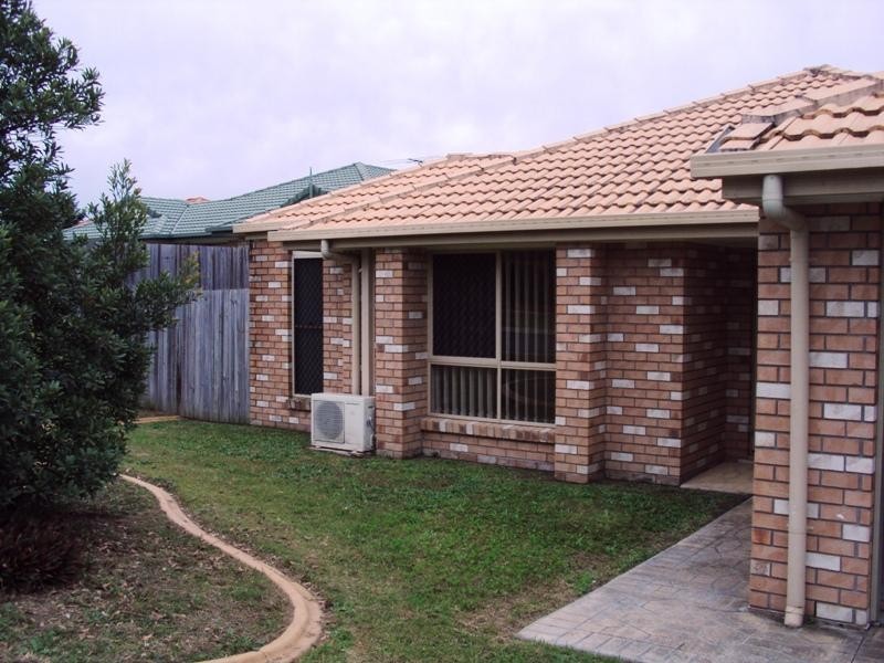 61 Watarrka  Dr, Parkinson QLD 4115