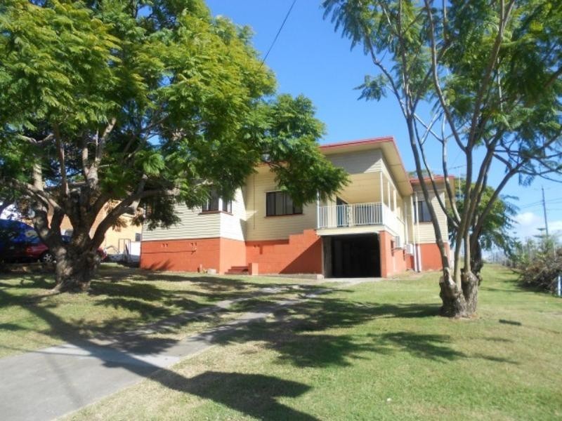 17 Law  St, Redbank QLD 4301