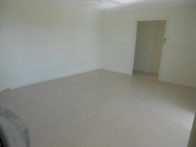 17 Law  St, Redbank QLD 4301