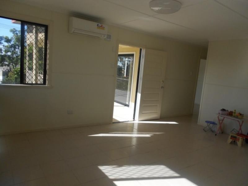 17 Law  St, Redbank QLD 4301