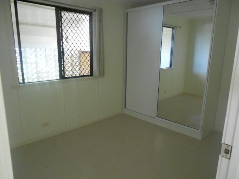 17 Law  St, Redbank QLD 4301