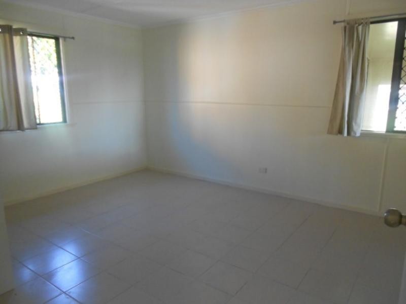 17 Law  St, Redbank QLD 4301