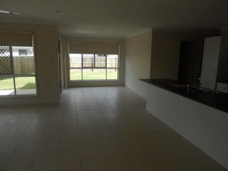 12 Stanbury Dr, Goodna QLD 4300