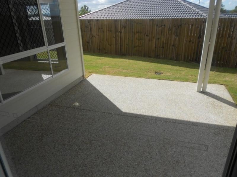 12 Stanbury Dr, Goodna QLD 4300