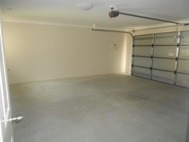 12 Stanbury Dr, Goodna QLD 4300