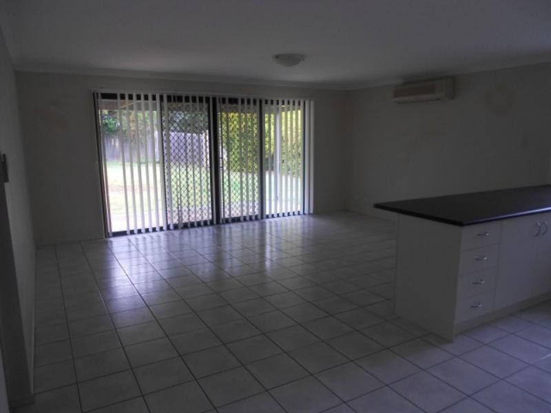 22 Kathleen St, Yamanto QLD 4305