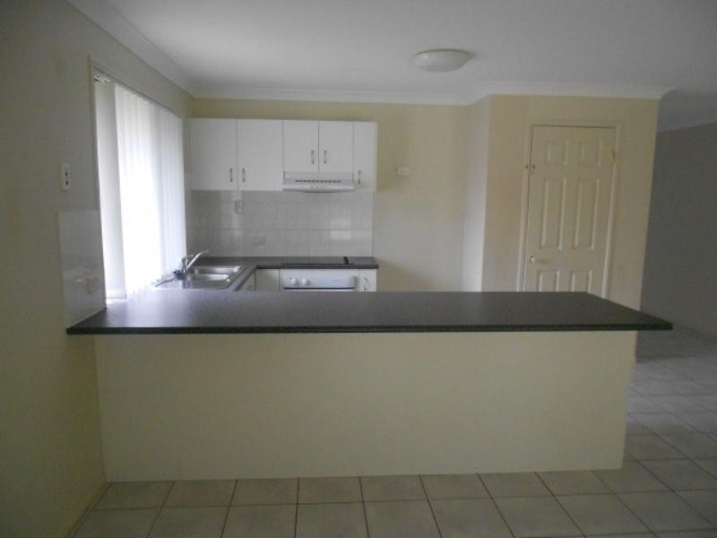 22 Kathleen St, Yamanto QLD 4305