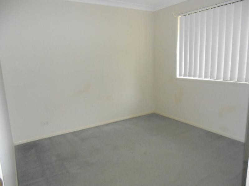 22 Kathleen St, Yamanto QLD 4305