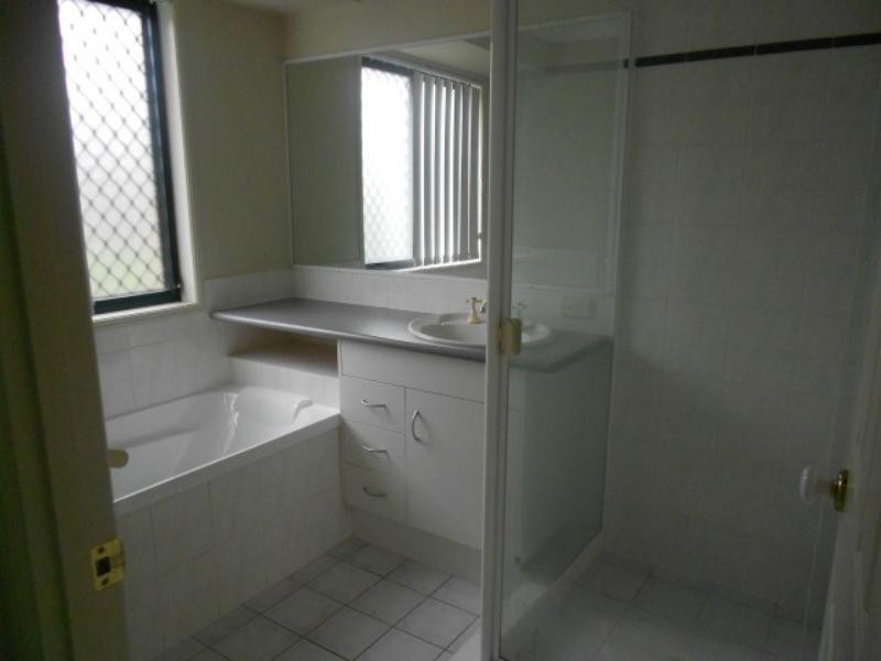 22 Kathleen St, Yamanto QLD 4305