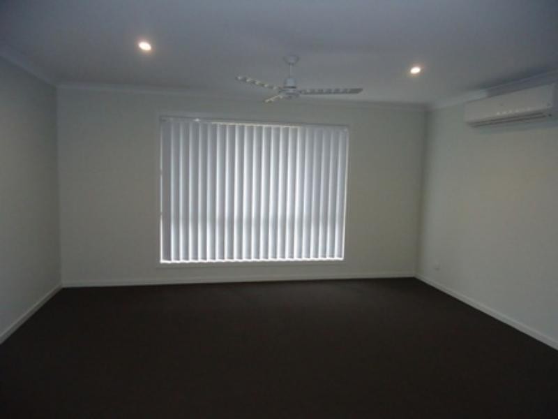 10 Burdekin Cct, Warner QLD 4500